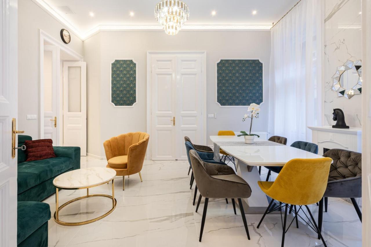 Premium Art Deco Apartment At Broadway // 4Bdr & 3Br 布达佩斯 外观 照片