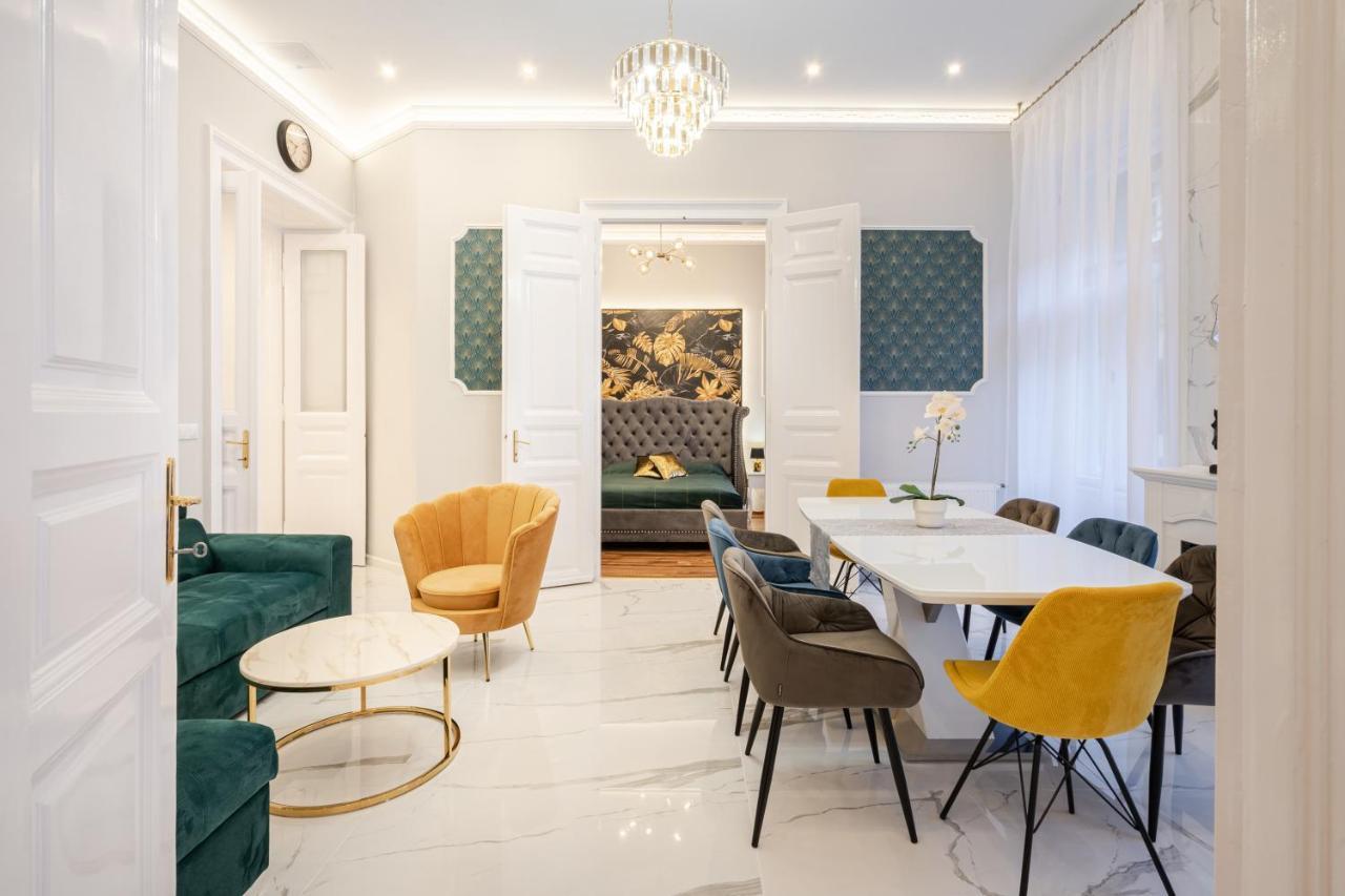 Premium Art Deco Apartment At Broadway // 4Bdr & 3Br 布达佩斯 外观 照片